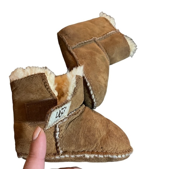 Ugg Erin Baby Slippers - Picture 4 of 5